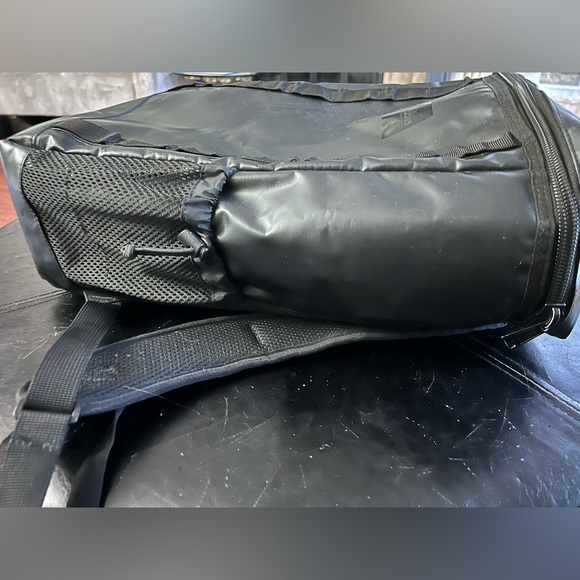 Mobus Large Backpack - Picture 3 of 5